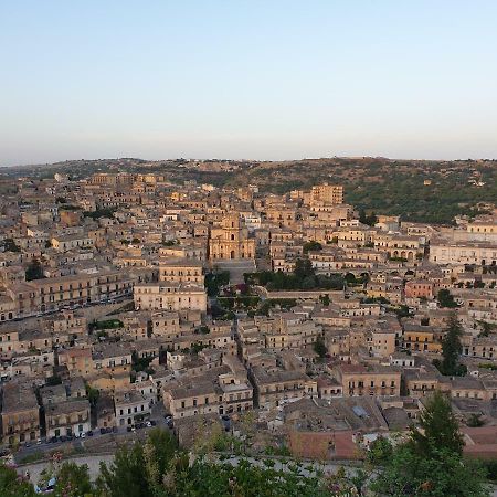Le Rose Di Modica Villa Exterior photo