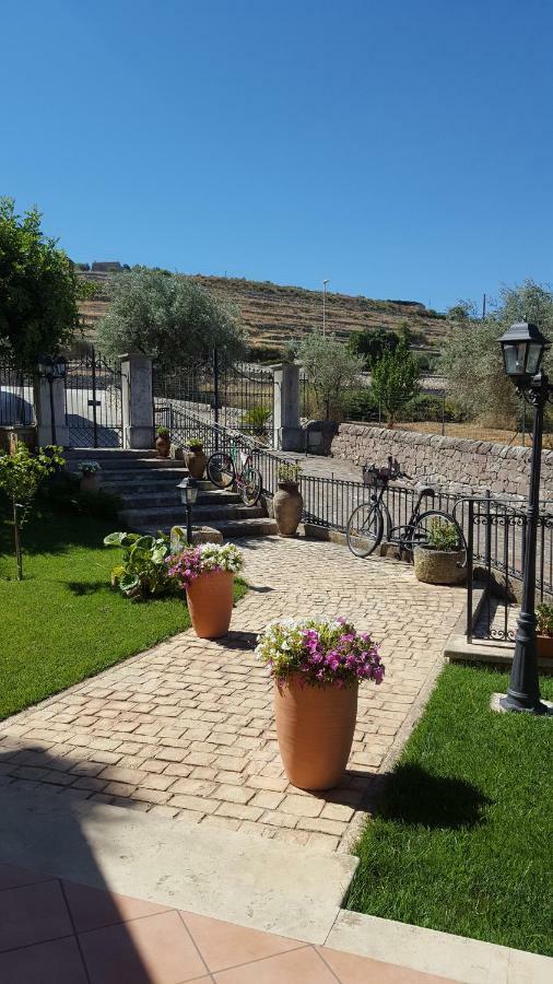 Le Rose Di Modica Villa Exterior photo